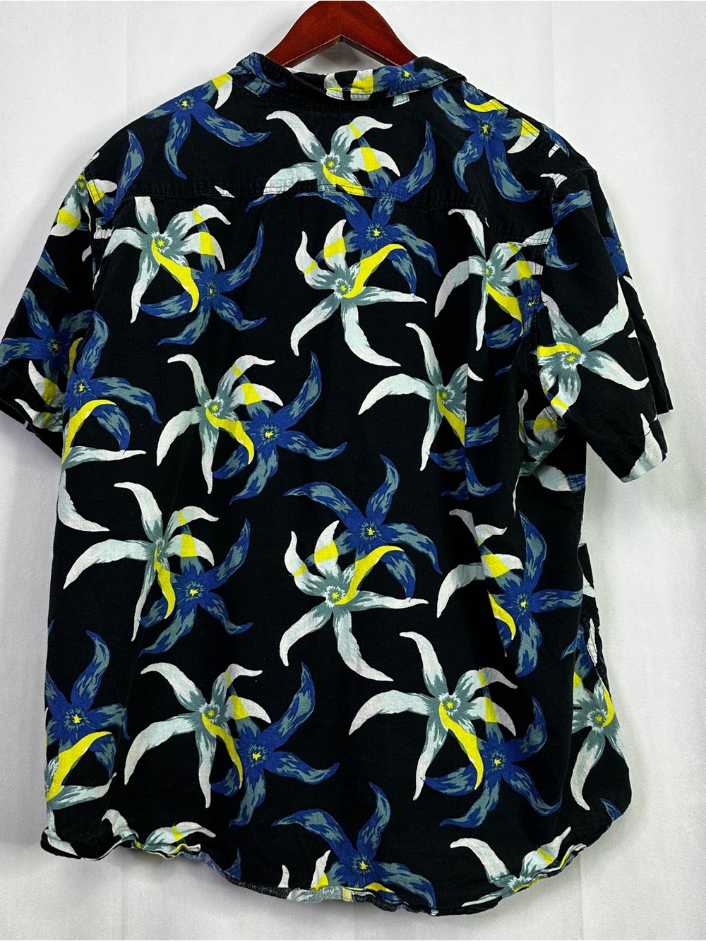 Levi’s Button Down Standard Fit Floral Men’s XXL Hemp Up Black Tropical - Picture 9 of 10